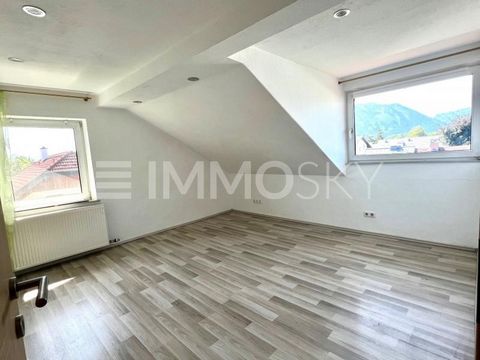 APPARTEMENT INTÉRESSANT avec partiellement. Vue latérale sur le balcon de l’aéroport et jardin @Maxglan ouest ! Charmant appartement familial de 3,5 pièces, balcon ensoleillé de 90m² + 4m² et jardin privé d’environ 155 m2 avec abri de jardin. L’appar...