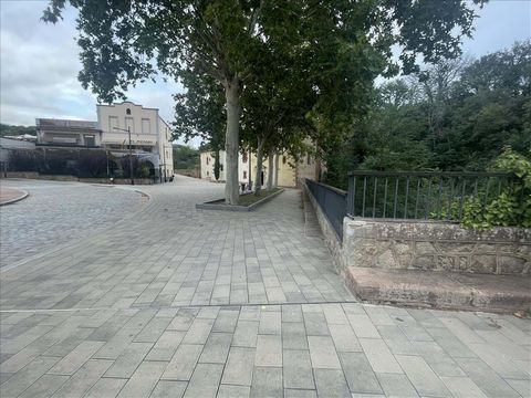 ¿Buscas comprar suelo urbanizable residencial en venta en Caldes de Montbui, Barcelona? Tenemos una Gran oportunidad para ti, ya que se encuentra disponible este suelo urbanizable, de forma irregular, con orografía con tendencia plana y con una ampli...