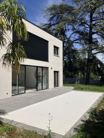 Villa 4 chambres 166 m² Piscine Vassieux