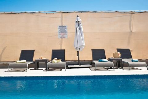 Villa Wi 1 is a 2-bedroom villa for 4 people located in the picturesque village of Yaniklar in Fethiye. This idyllic villa offers ideal conditions for honeymooners and couples, providing an oasis of peace and privacy thanks to its privacy screen. Vil...