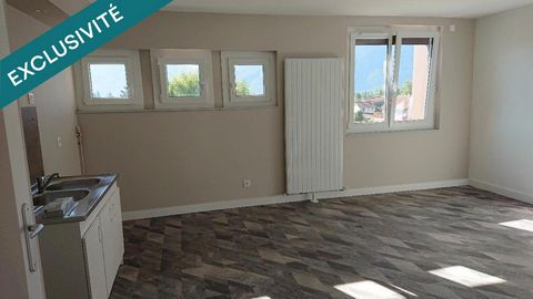 Tullins appartement 52.84 loi Carrez ,environ 70m² utile, refait à neuf avec 2 places de parking privatif