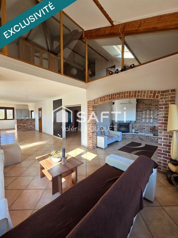 Magnifique maison de 280 m2 sur un beau terrain plat de 1335m2