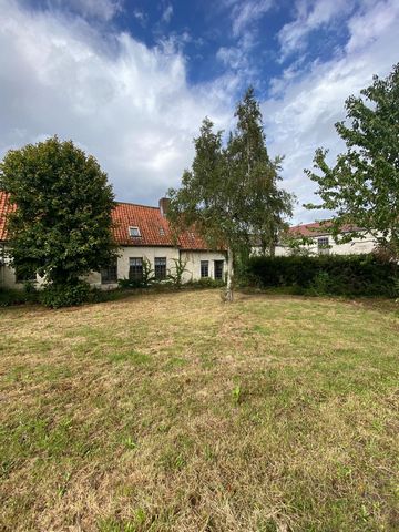 Ancien corps de ferme sur Thiennes