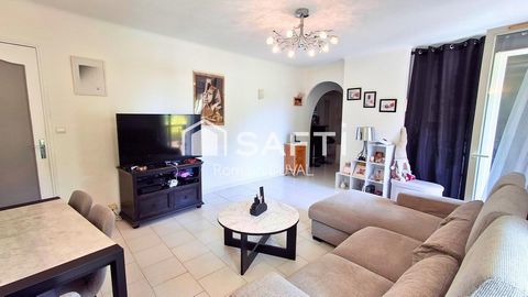 Appartement traversant 70 m² avec balcon à Fabregas