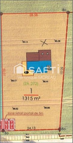 Terrain constructible de 1315 m² hors lotissement