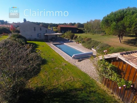 ANCIENNE FERME EN PIERRE ENTIEREMENT RENOVEE SUR 235 m&#178; AVEC SECHOIR SUR PARC D&#39;ENVIRON 1 HECTARE AVEC PISCINE