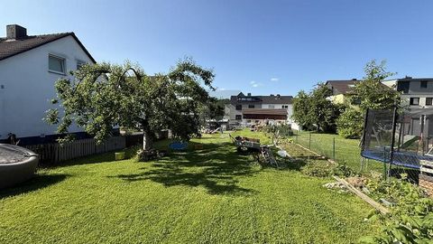 For sale is an approx. 450 m² building plot in a central location of Niederkaufungen. The area is located in a quiet, mature residential area and offers the best conditions for the development of a single-family house. A corresponding preliminary bui...