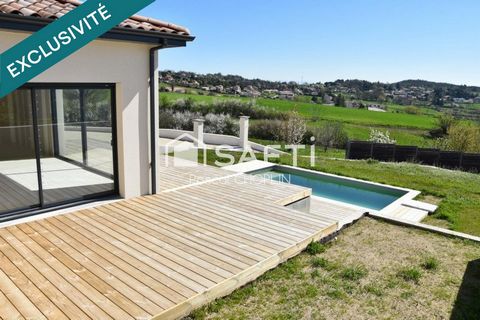 Magnifique villa lumineuse avec piscine et jolie vue