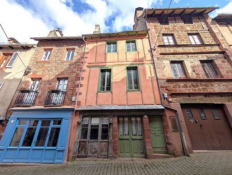 VILLECOMTAL - MAISON DE VILLAGE 115 m² + TERRAIN