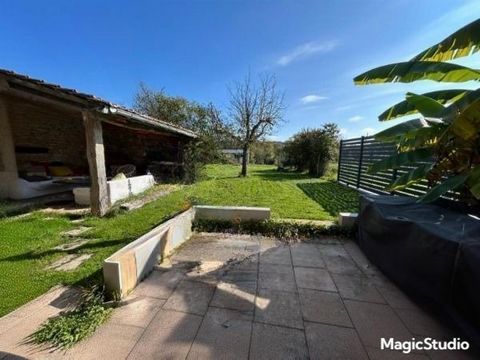Maison rénovée de 117 m2 avec garage avec terrain de 1087 m² – Plumont (Jura)